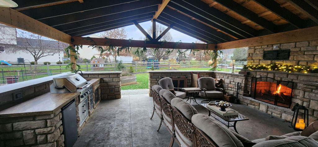 Outdoor Kitchen and Fireplace