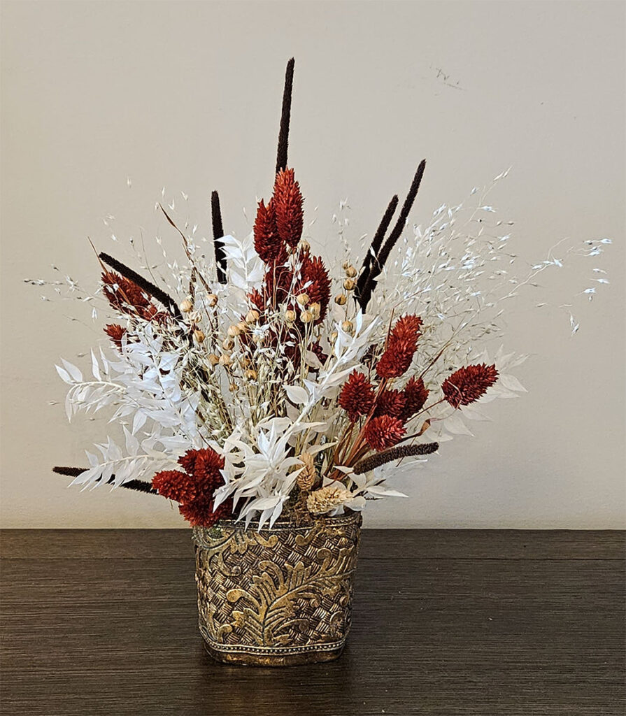 Small Dried Flower Arrangement